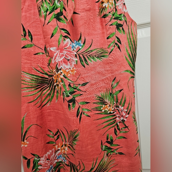 28 Palms Tropical Coral Linen Halter Dress. Size Large. Dress is lined. - Picture 9 of 10